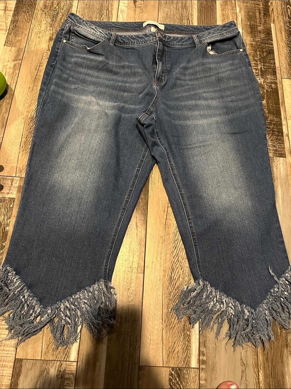 Frayed Hem Mid-Blue Cropped Women’s Jeans